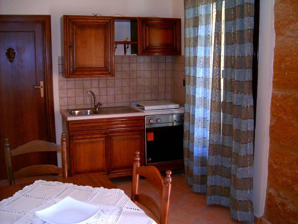 Domus Antiqua Bed & Breakfast Agrigento Bagian luar foto